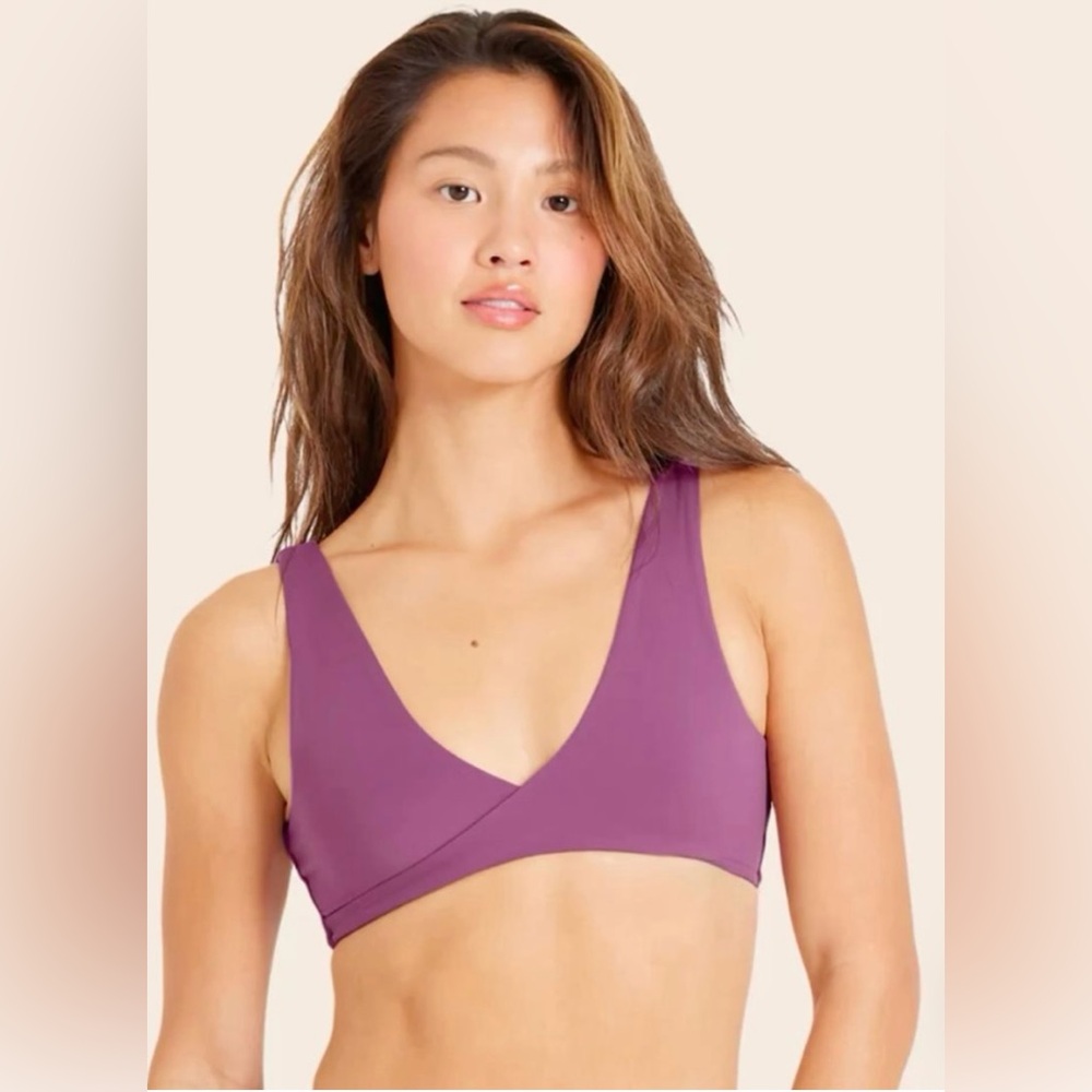 SET Active AirLuxe Sports Bra and Legging Set - Picture 7 of 8